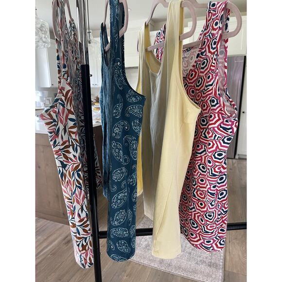 Lands End Tank Tops‎ (set Of 4) Women’s Size XL/XLP Patterns And Solid - Picture 1 of 16